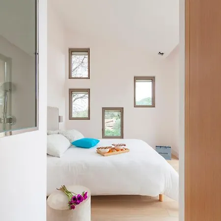 Great Location - Beautiful Villa!!! *