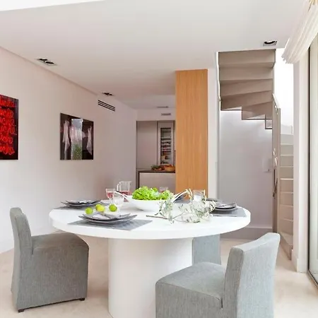 Great Location - Beautiful Villa!!!
